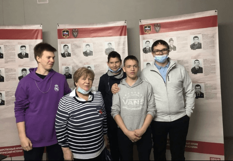 На Выставке 477 329
